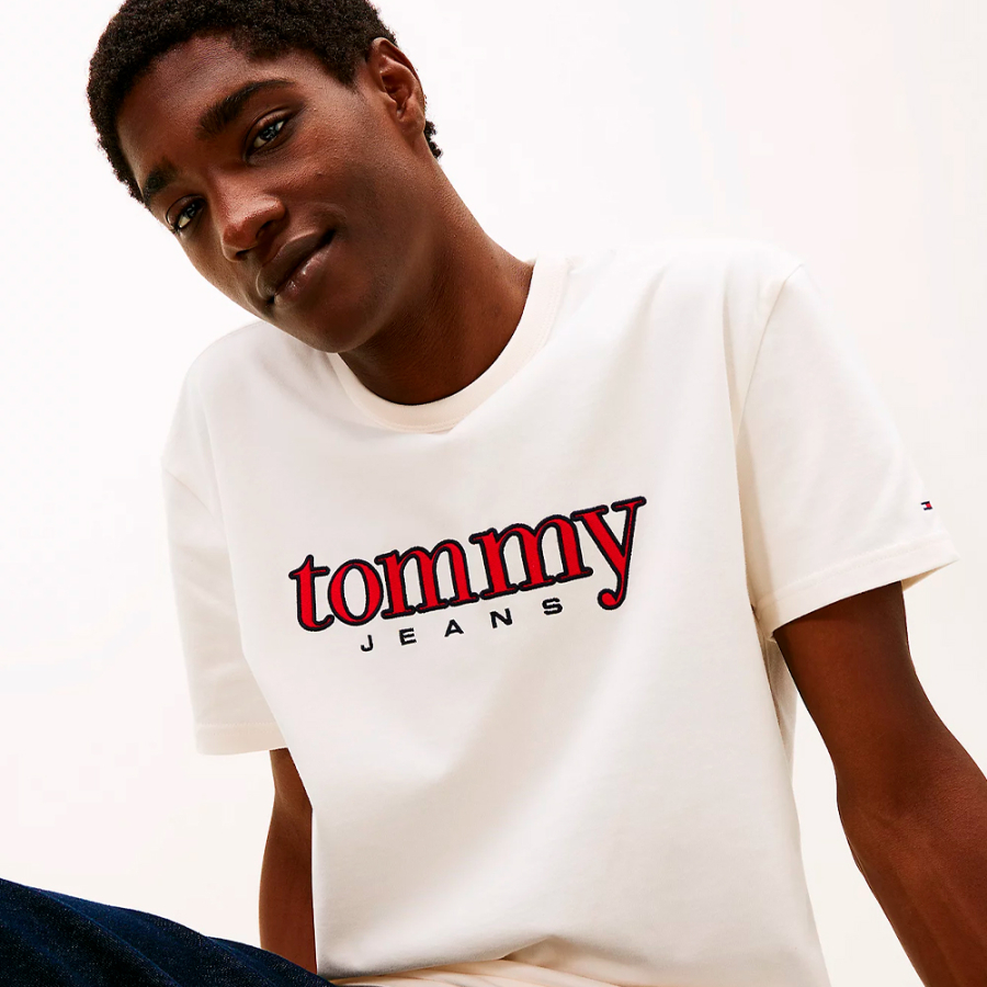 t-shirt-in-maglia-con-applicazione-del-logo t-shirt-in-maglia-con-applicazione-del-logo