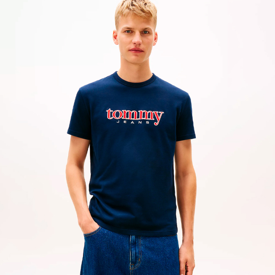 t-shirt-in-maglia-con-applicazione-del-logo t-shirt-in-maglia-con-applicazione-del-logo