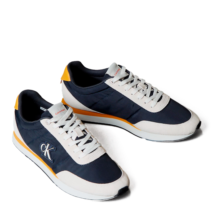 1979-chaussures-de-course-avec-logo-distinctif 1979-chaussures-de-course-avec-logo-distinctif