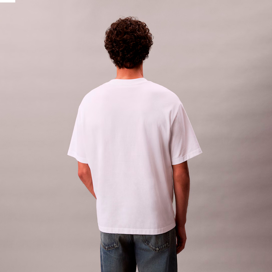 t-shirt-con-grafica-corsiva t-shirt-con-grafica-corsiva