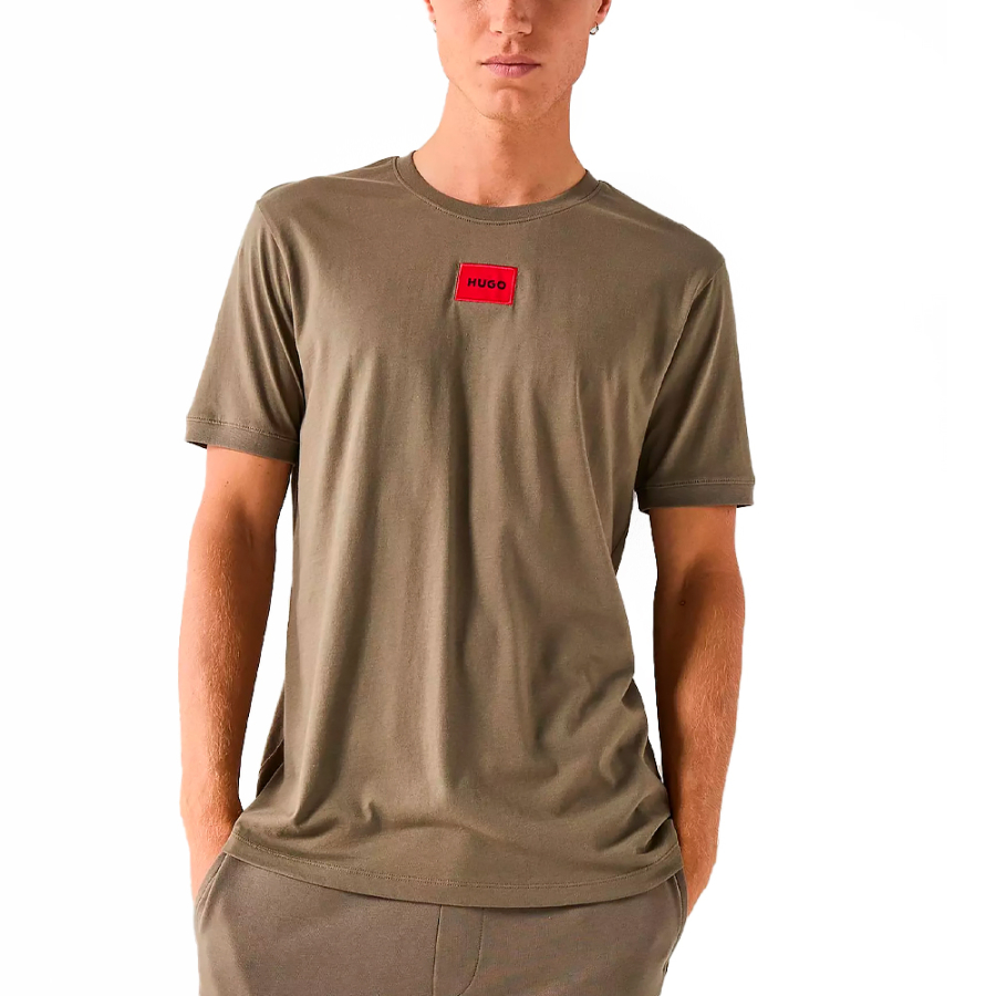 t-shirt-with-logo-tag