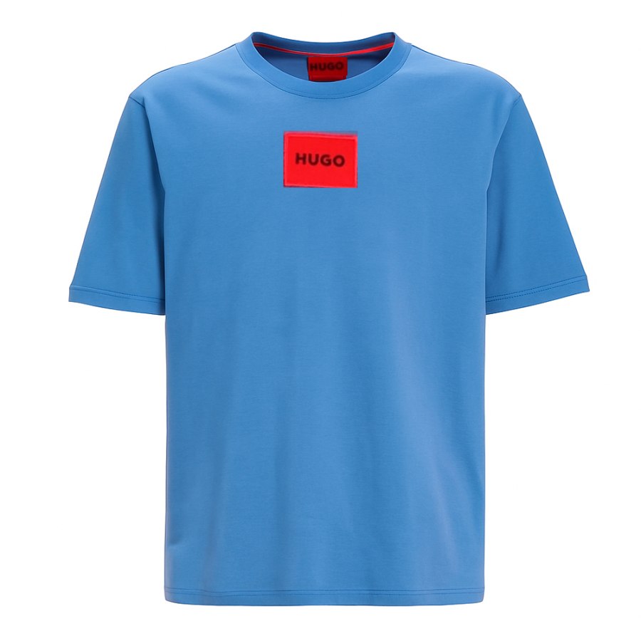 camiseta-con-etiqueta-con-logo camiseta-con-etiqueta-con-logo