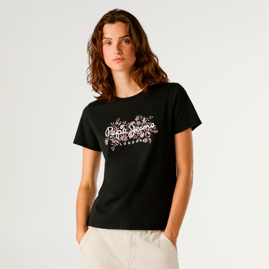 t-shirt-mit-bedrucktem-blumenlogo