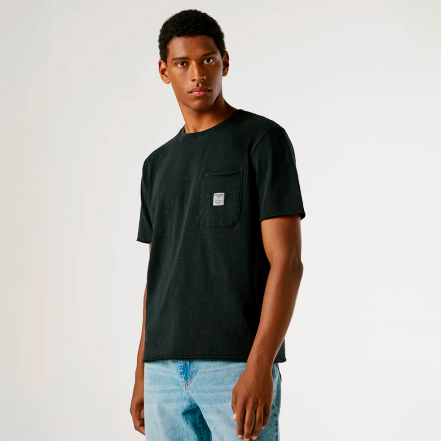 regular-fit-t-shirt-with-front-pocket regular-fit-t-shirt-with-front-pocket