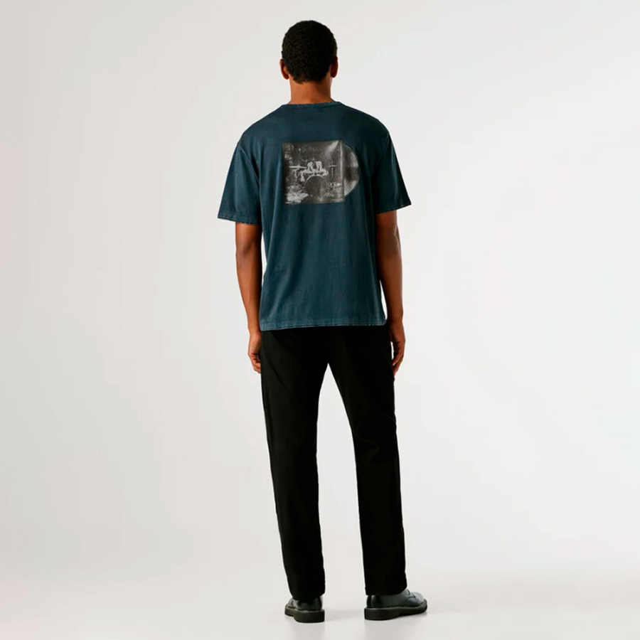 t-shirt-mit-bedrucktem-rucken-lockere-passform t-shirt-mit-bedrucktem-rucken-lockere-passform