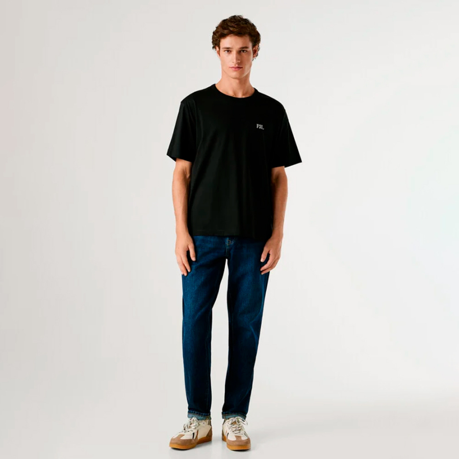 t-shirt-con-stampa-sul-retro-vestibilita-comoda t-shirt-con-stampa-sul-retro-vestibilita-comoda