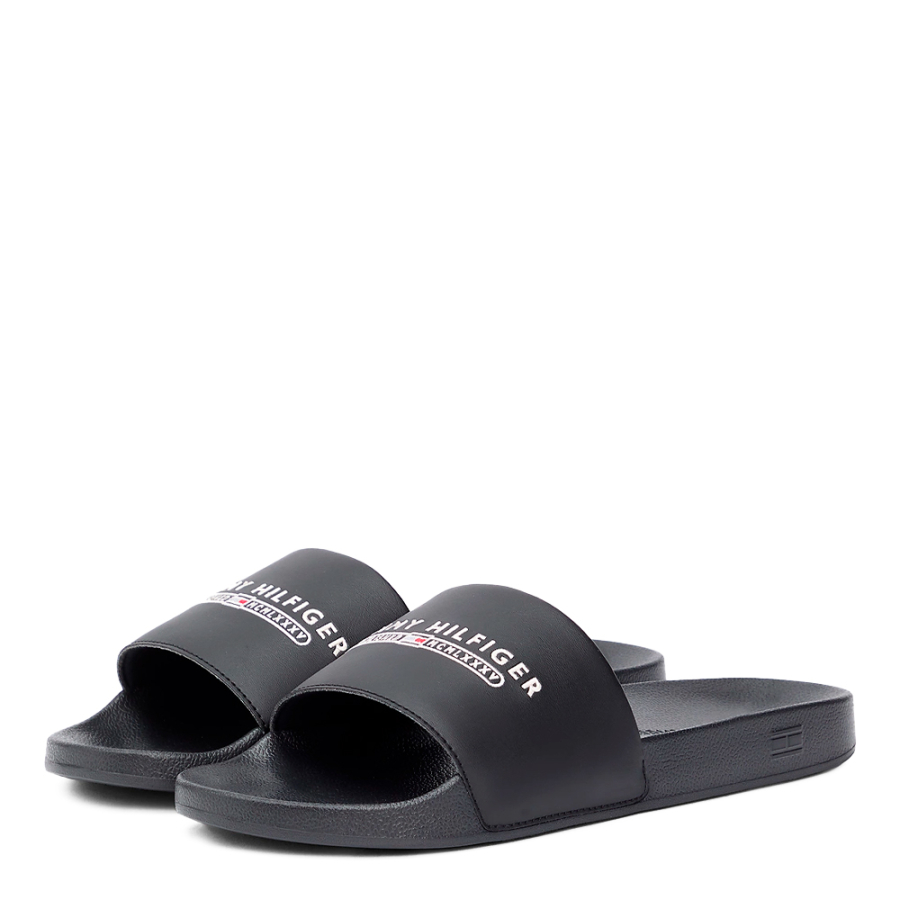 chanclas-con-logo-bordado chanclas-con-logo-bordado