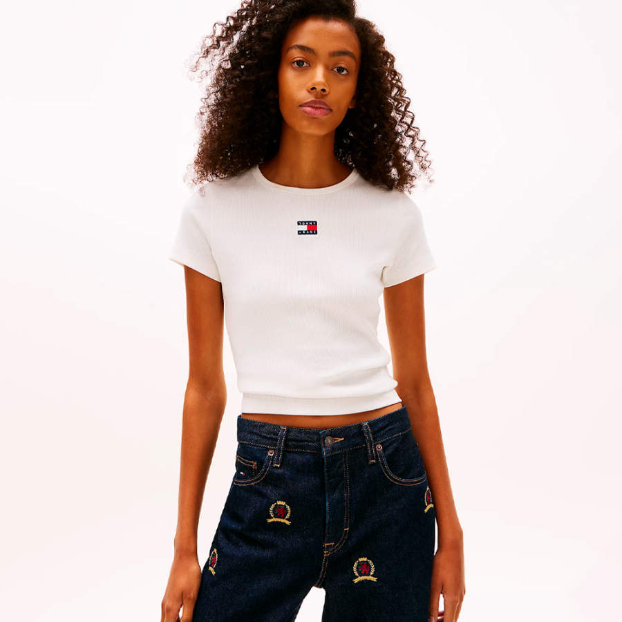 camiseta-canelada-justa-com-aplique camiseta-canelada-justa-com-aplique