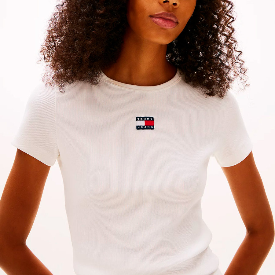 camiseta-canelada-justa-com-aplique camiseta-canelada-justa-com-aplique