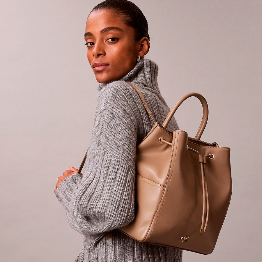 sac-a-dos-a-cordon-monogramme