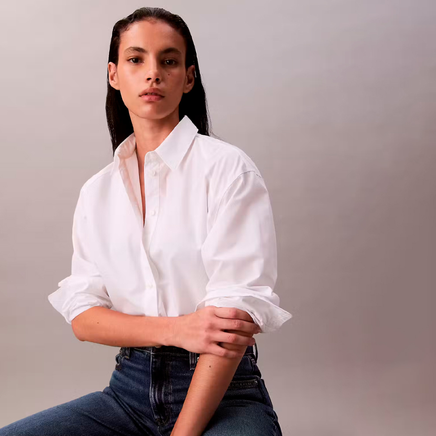 camisa-cropped-solta-e-quadrada