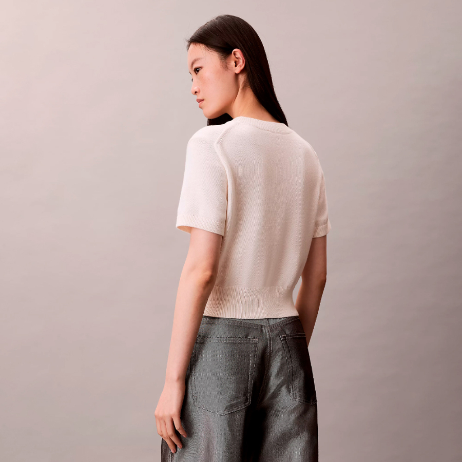 camiseta-cropped-de-malha-jersey-com-monograma