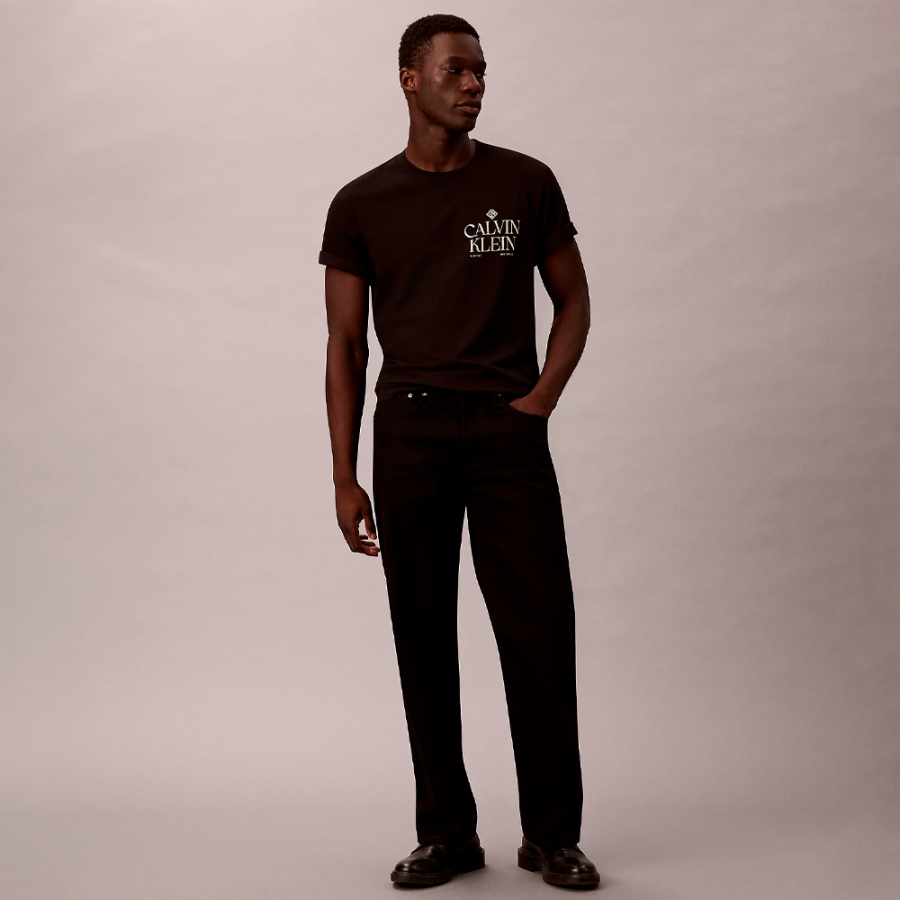 t-shirt-a-logo-graphique-rose-classique t-shirt-a-logo-graphique-rose-classique