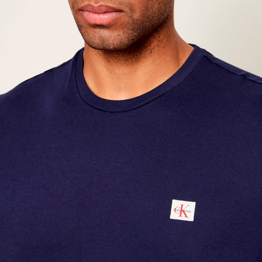 camiseta-de-algodon-con-insignia