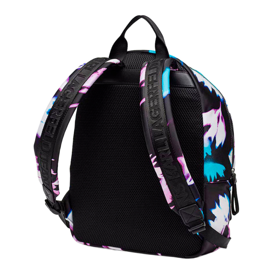 mochila-essencial-de-nylon-com-estampa-floral