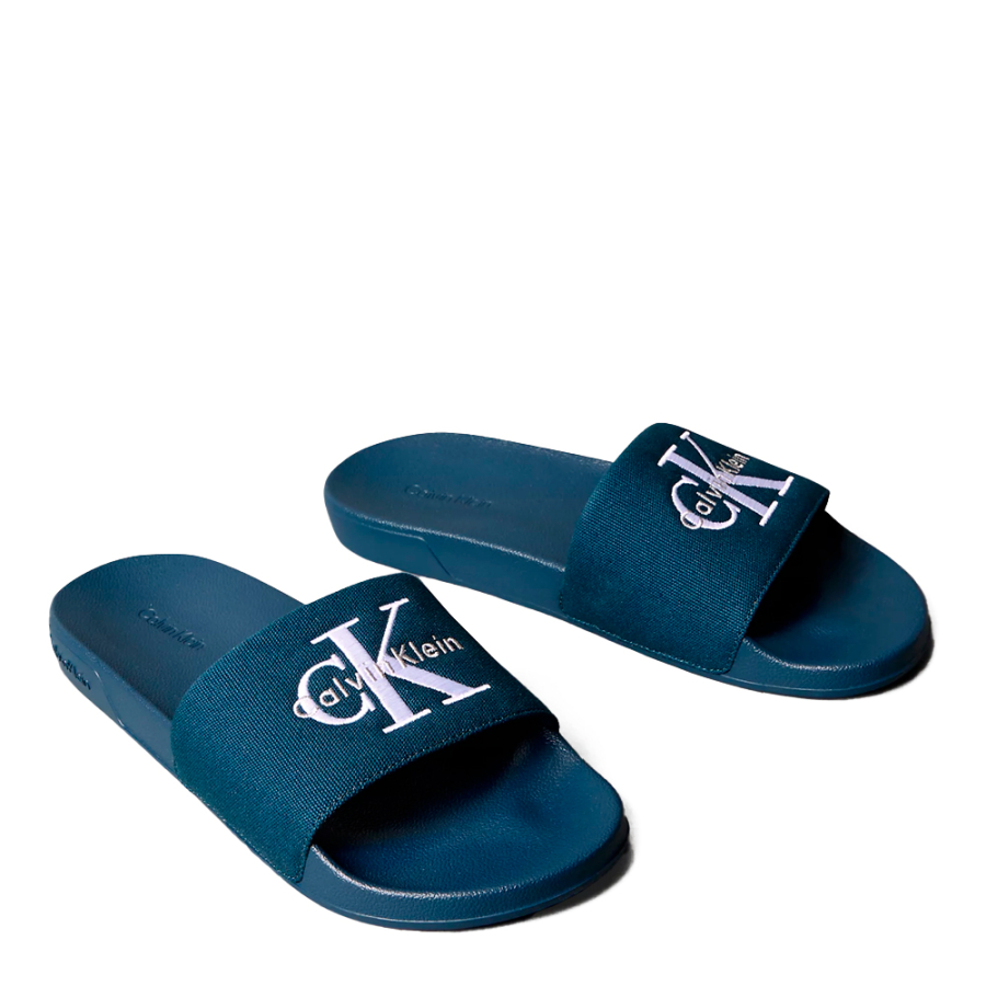 canvas-flip-flops-with-logo
