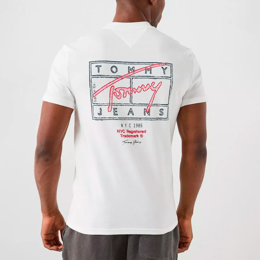 t-shirt-with-spray-effect-logos