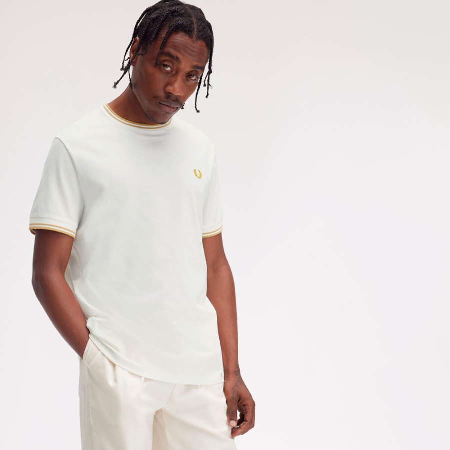 t-shirt-a-bordure-a-deux-bandes