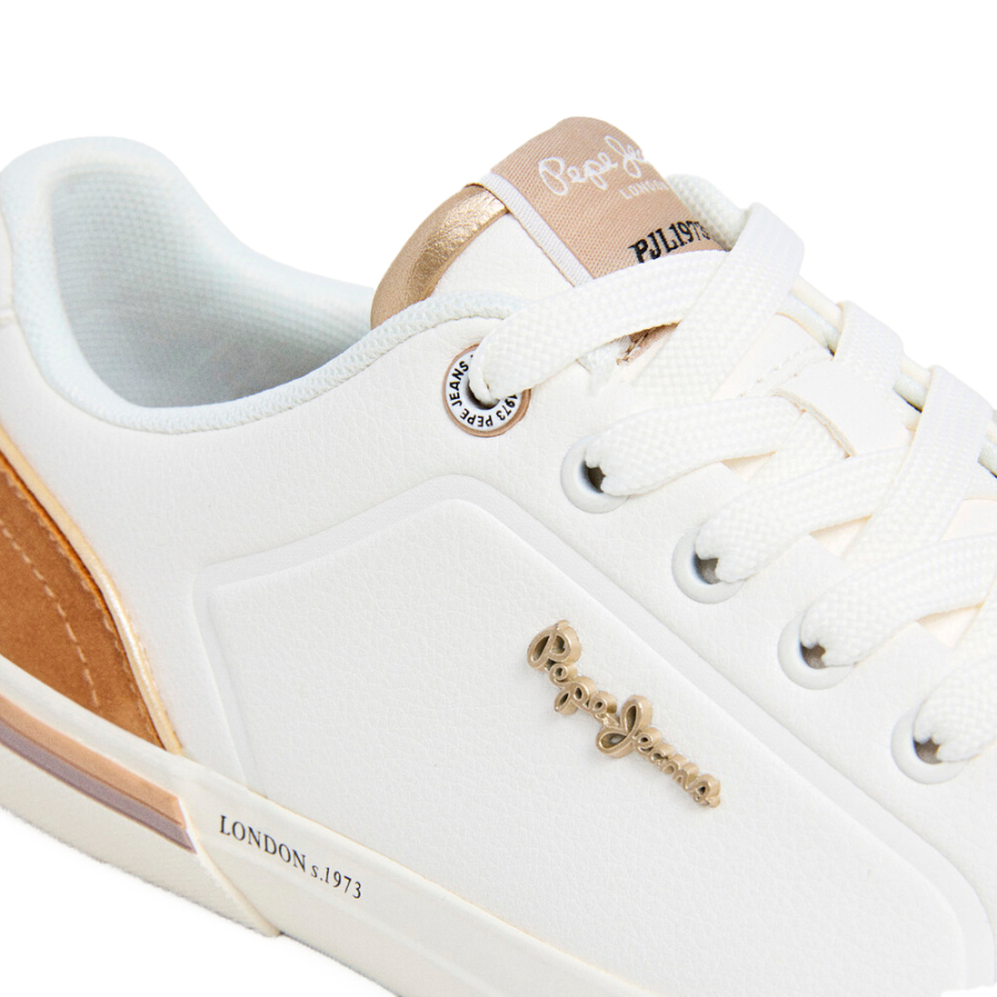 baskets-classiques-avec-details-en-daim