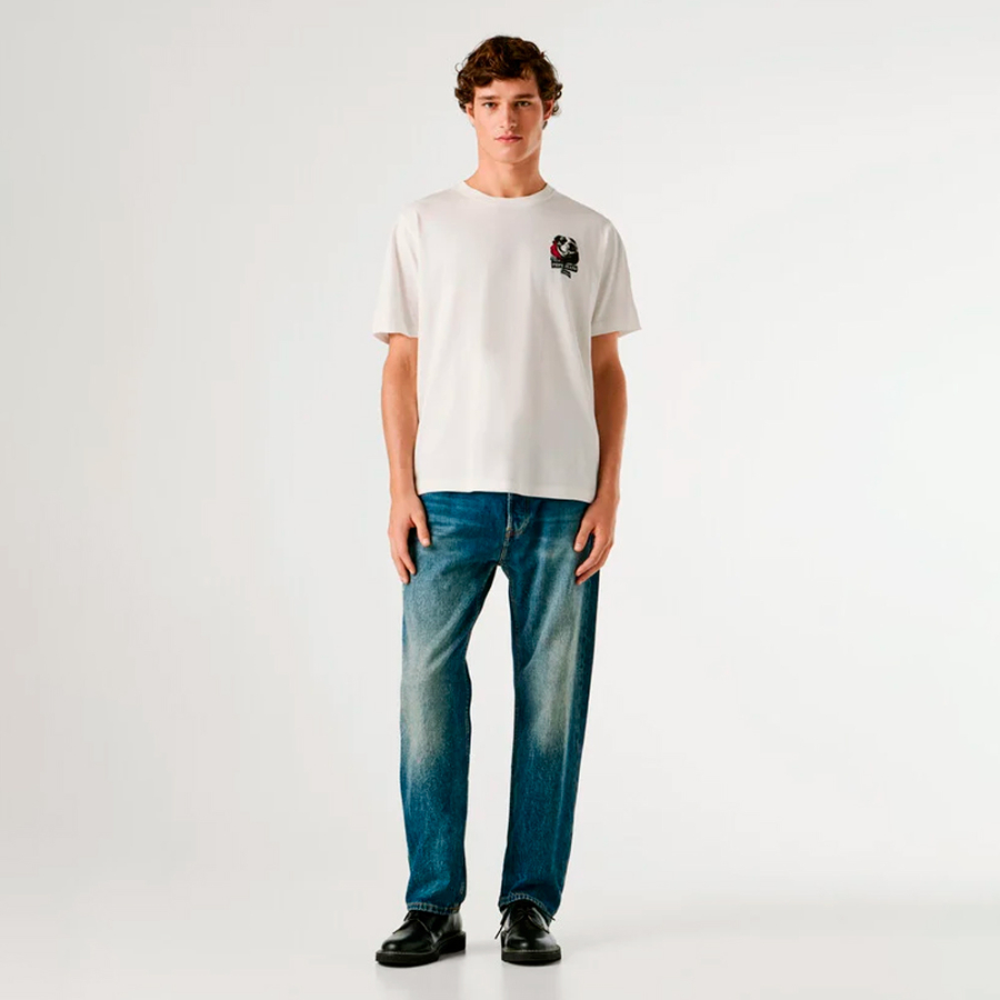 t-shirt-con-stampa-grafica-dalla-vestibilita-regolare