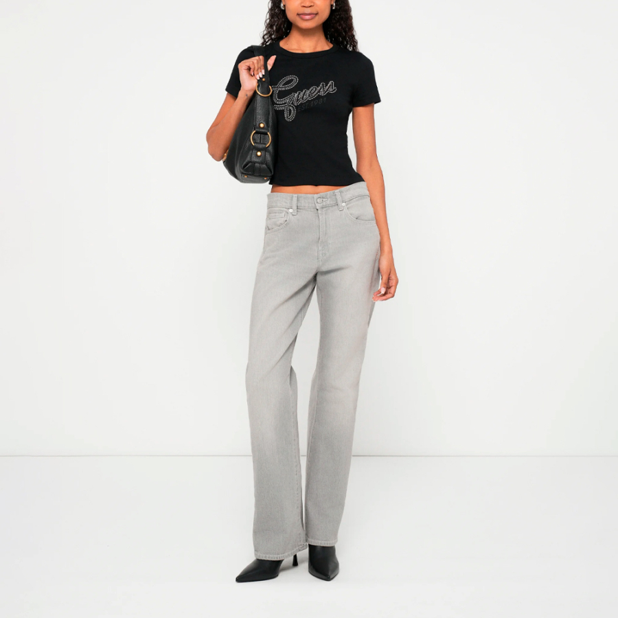 t-shirt-with-glitter-in-the-logo