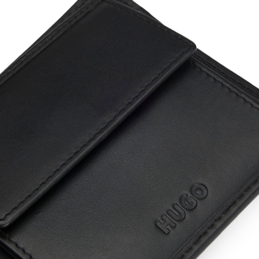 portafoglio-in-pelle-con-dettaglio-logo-sovrapposto