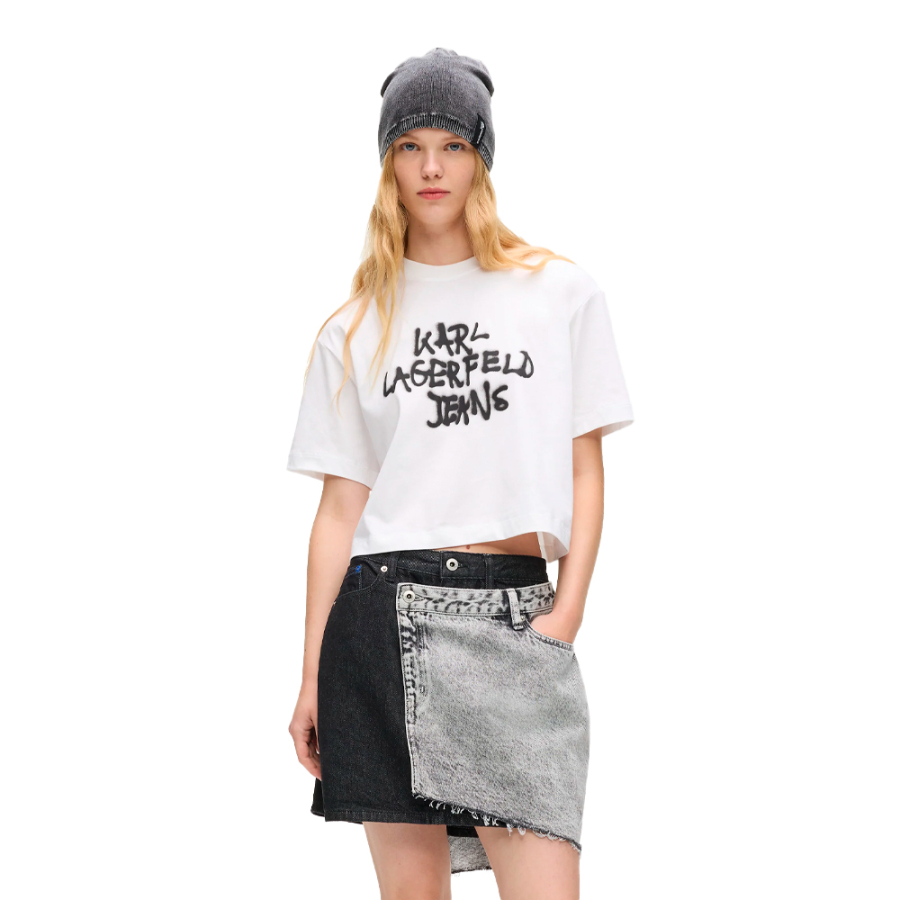 camiseta-de-manga-curta-com-grafite