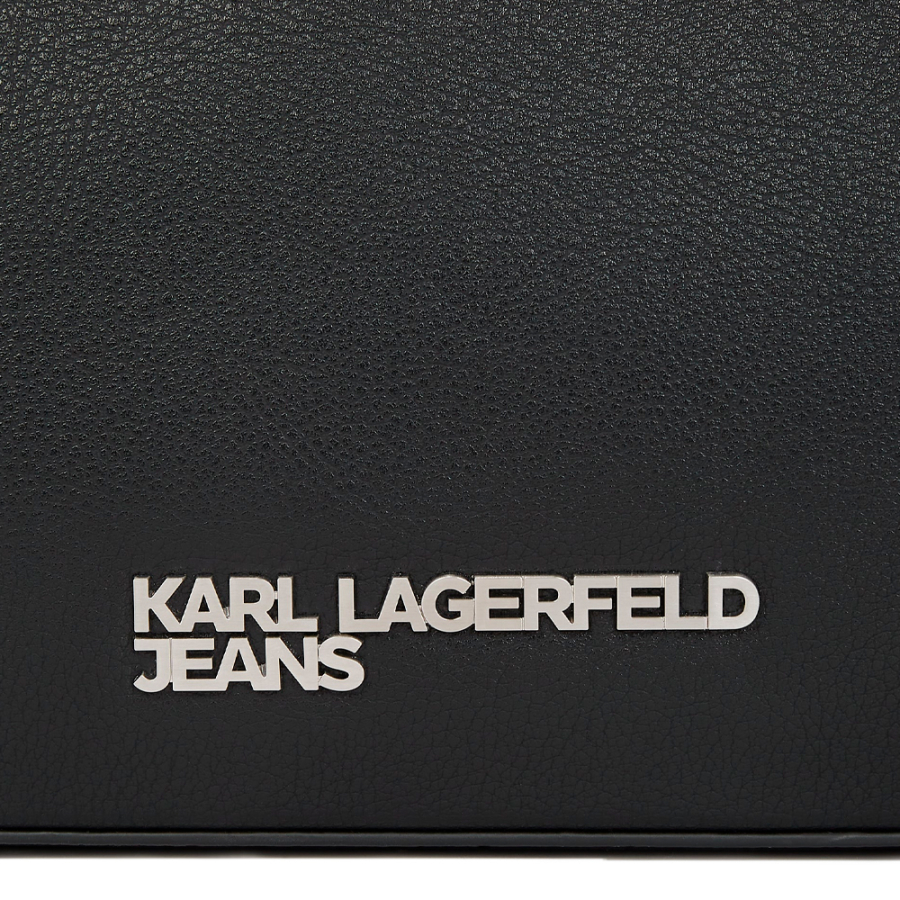 shoulder-bag-with-metal-logo-of