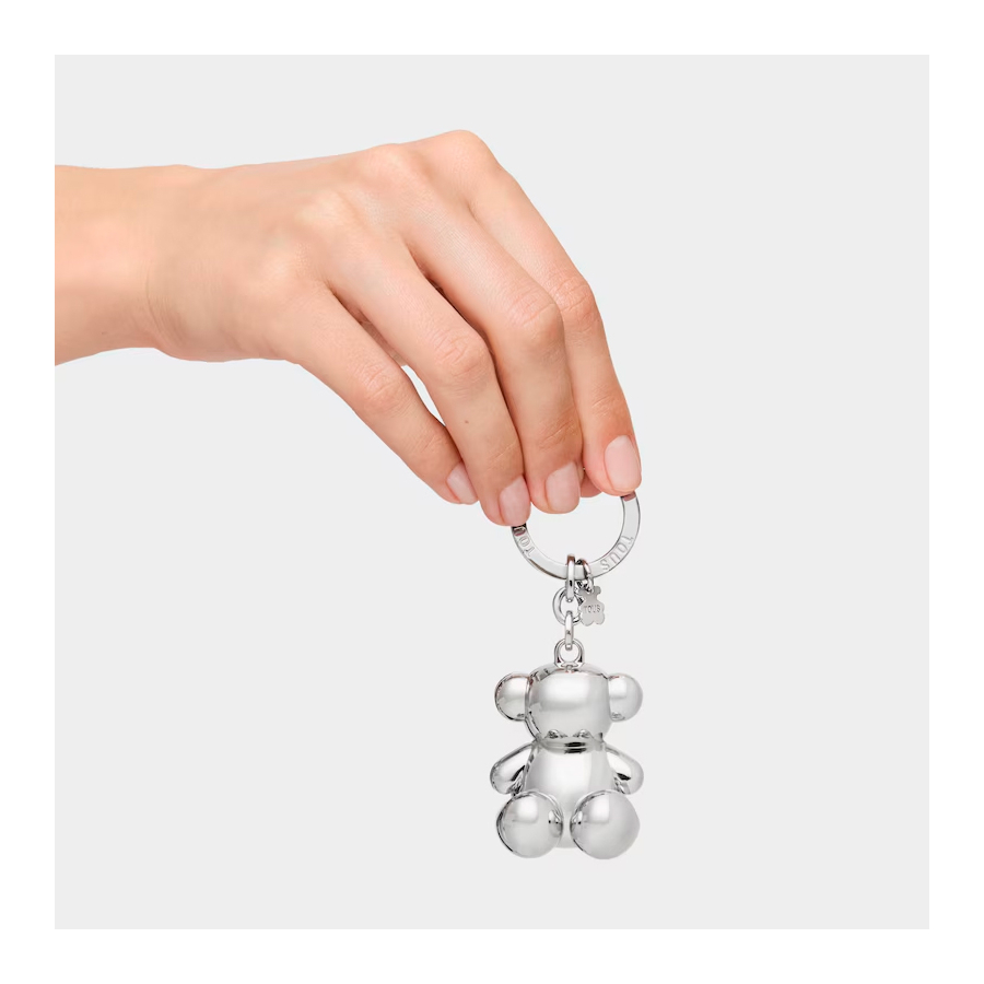 porte-cles-en-metal-representant-un-ours-audacieux