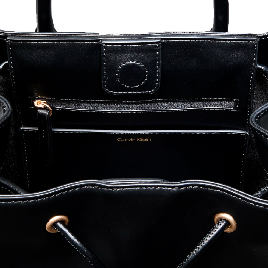 mochila-com-cordao-monogram