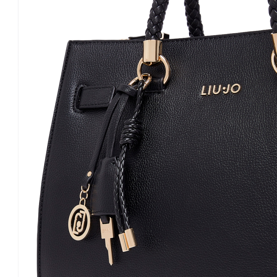 sacoche-moyenne-avec-breloques