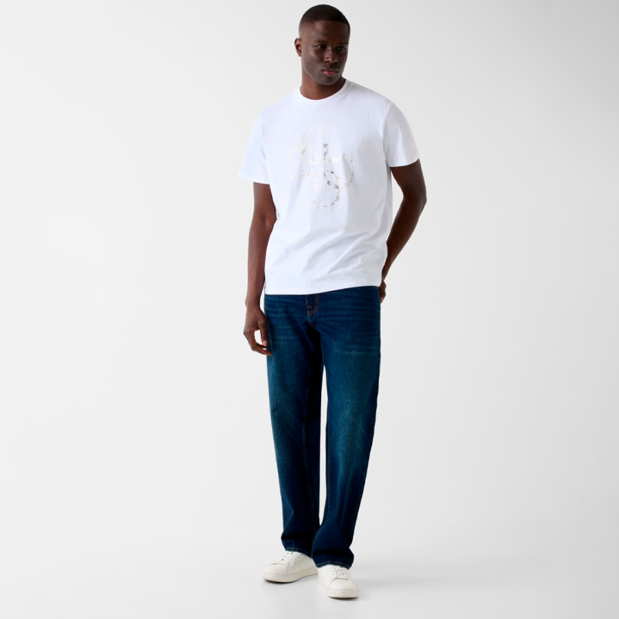 t-shirt-avec-imprime-logo