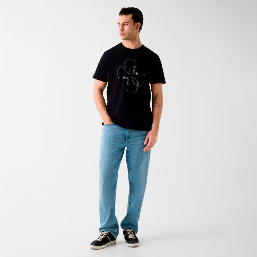 camiseta-con-estampado-de-logo