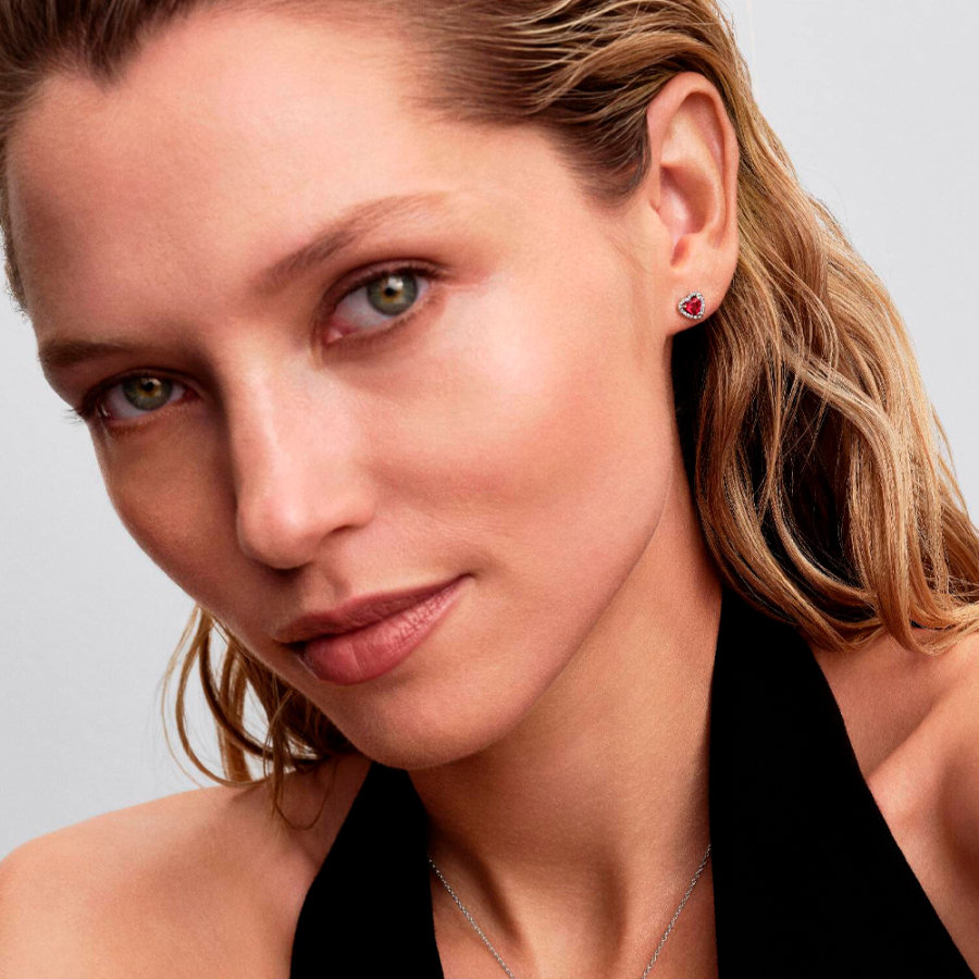 boucles-d-oreilles-puces-en-forme-de-coeur-rouge-en-relief