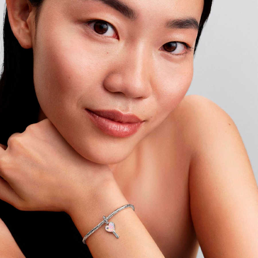 opaleszierender-herz-schlusselanhanger opaleszierender-herz-schlusselanhanger