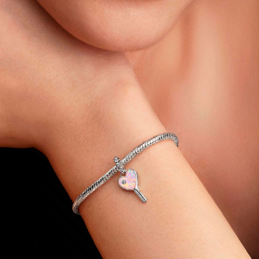 ciondolo-a-forma-di-chiave-a-forma-di-cuore-opalescente