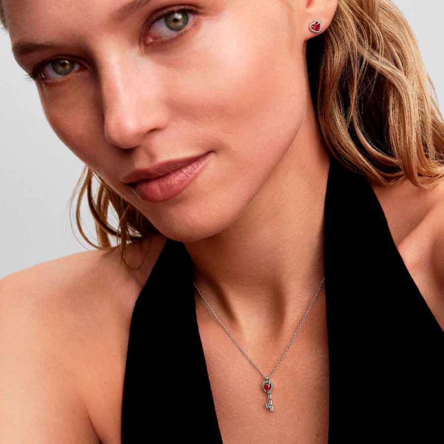 collana-con-chiave-a-cuore-rialzata-394392c01