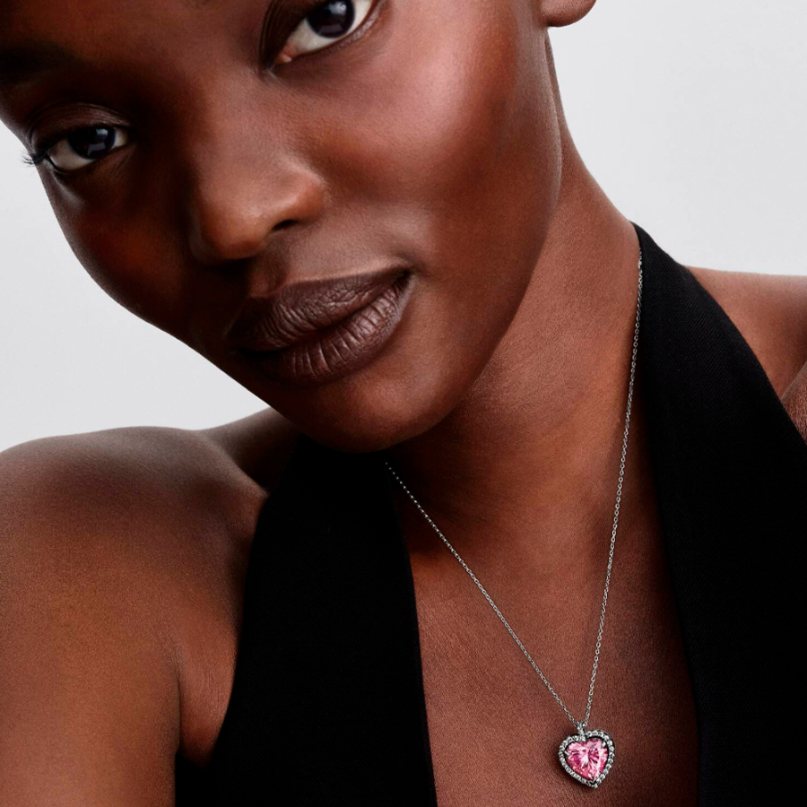 collana-con-alone-a-forma-di-cuore-rosa