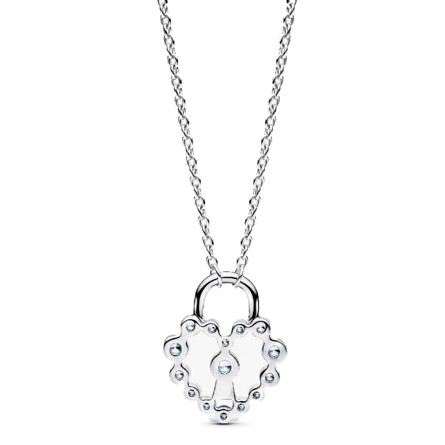 collier-cadenas-en-forme-de-coeur-etincelant