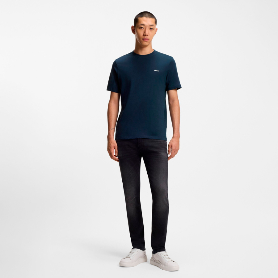 t-shirt-avec-logo-imprime