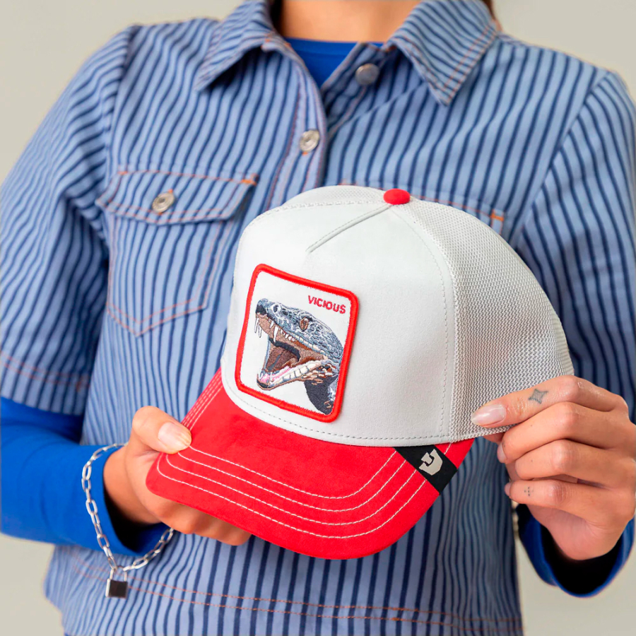 cappello-in-camoscio-con-serpente