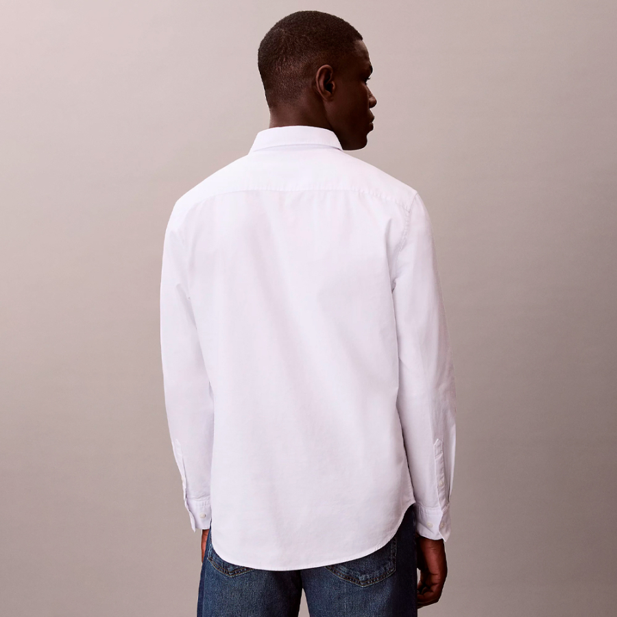 camisa-con-botones-oxford-clasica-de-color-liso