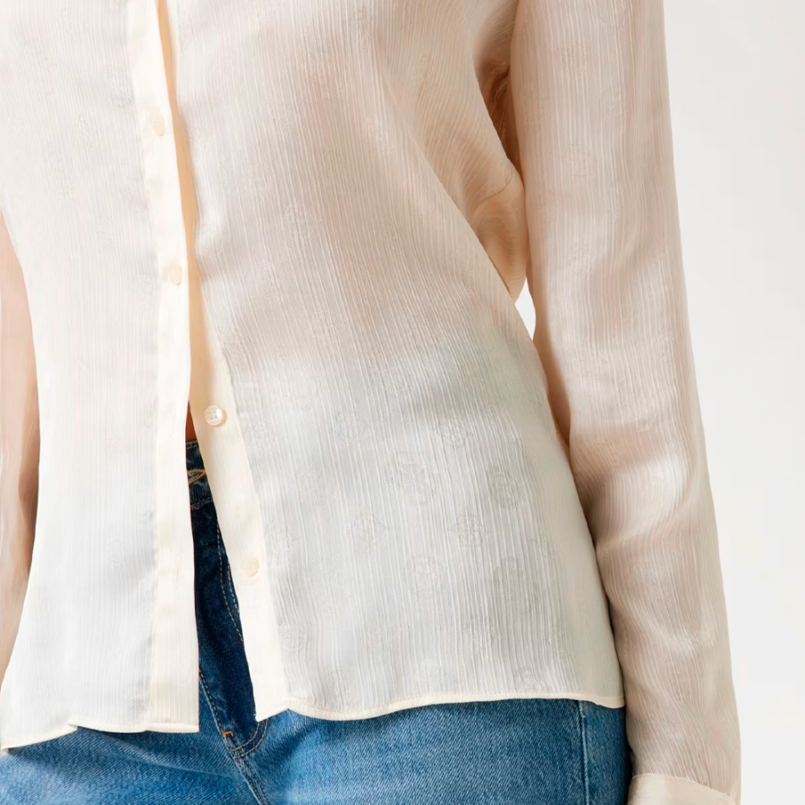 shirt-with-peony-logo-and-4g