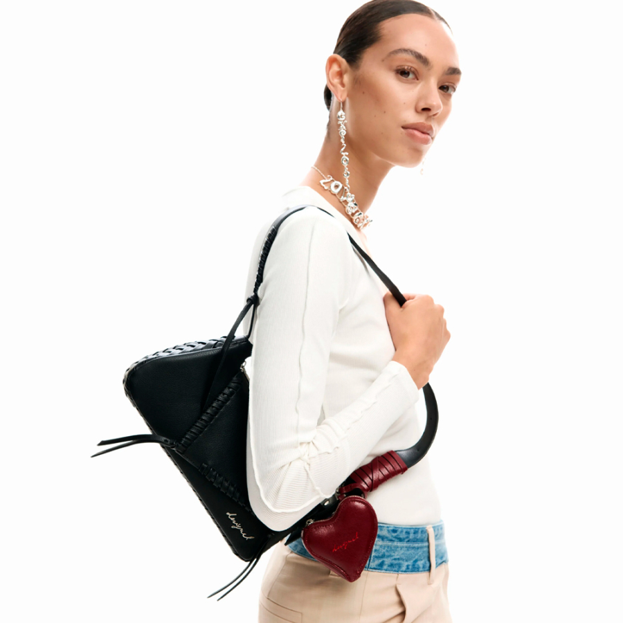 sac-a-main-moyen-en-forme-de-coeur