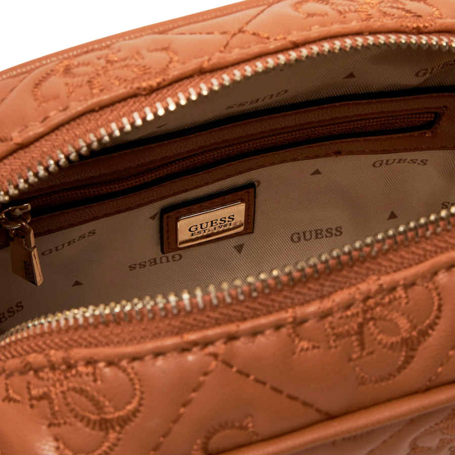 adel-asia-camera-bandagonist