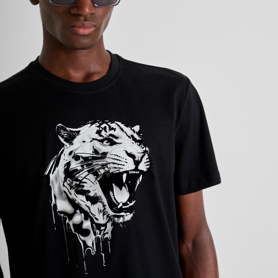 camiseta-regular-fit-con-estampado