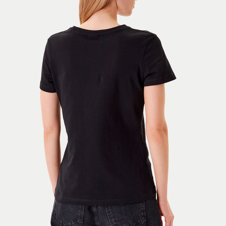 camiseta-con-logotipo-corte-regular