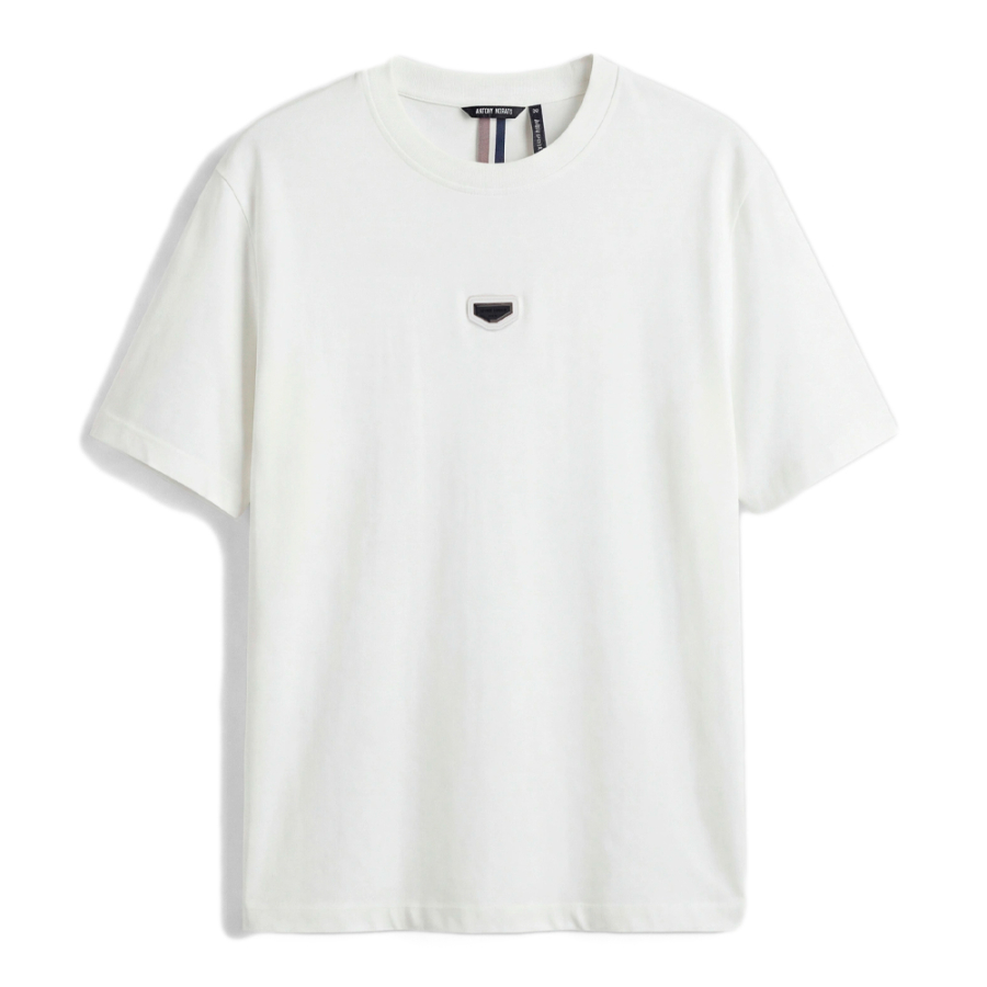 camiseta-de-corte-reto-com-logotipo-em-borracha