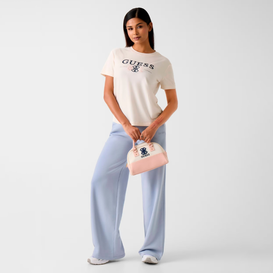 t-shirt-avec-logo-brode