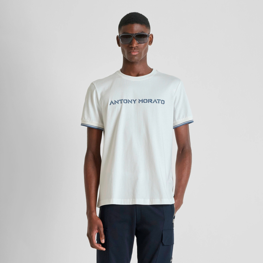 camiseta-regular-fit-con-logotipo